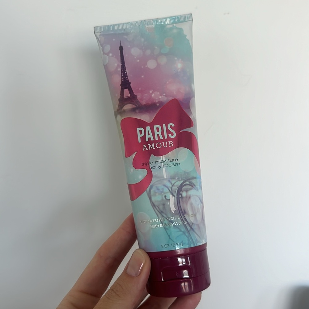 Bath & Body Works Paris Amour Body Cream - 8 Oz.